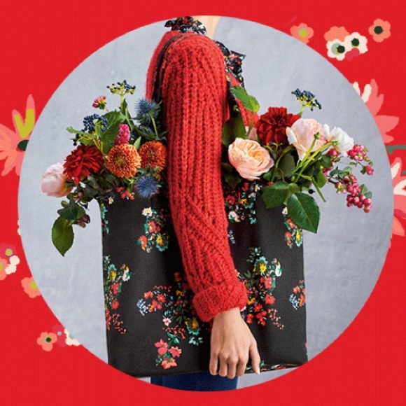 Ann Taylor LOFT Winter Floral Tote - Picture 1 of 1